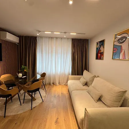 Urban Symphony Atheneum Appartement *